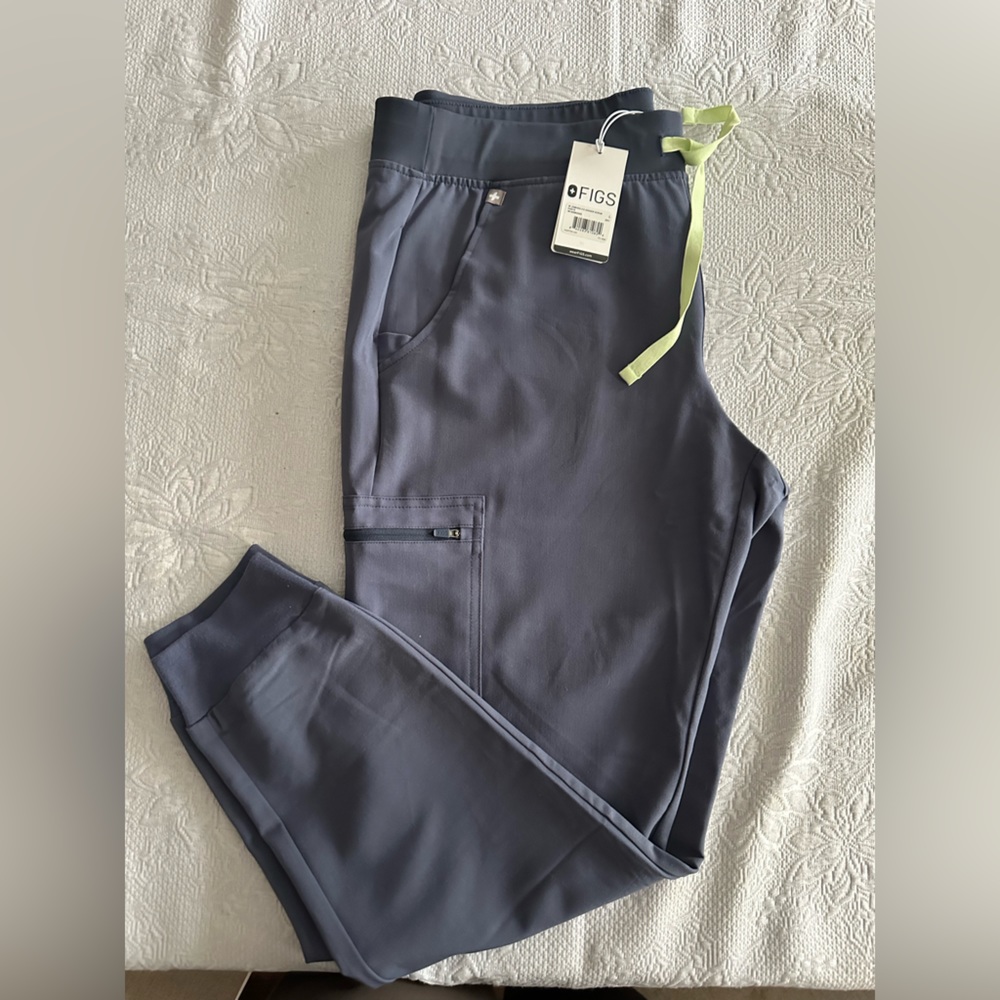 New, With tags. Figs Zamora 2.0 Jogger Scrub pants